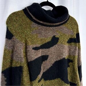 Veronica Beard - Camouflage Women's Sweater